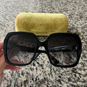 Gucci Oversizes Square Sunglasses